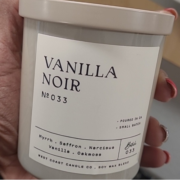 Vanilla Noir Scented Candle - 9oz - Picture 2 of 4